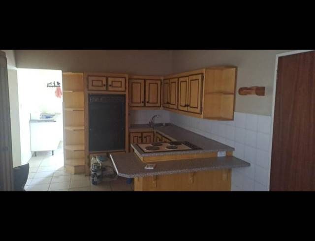 4 BEDROOM HOUSE FOR SALE IN MEYERHOF